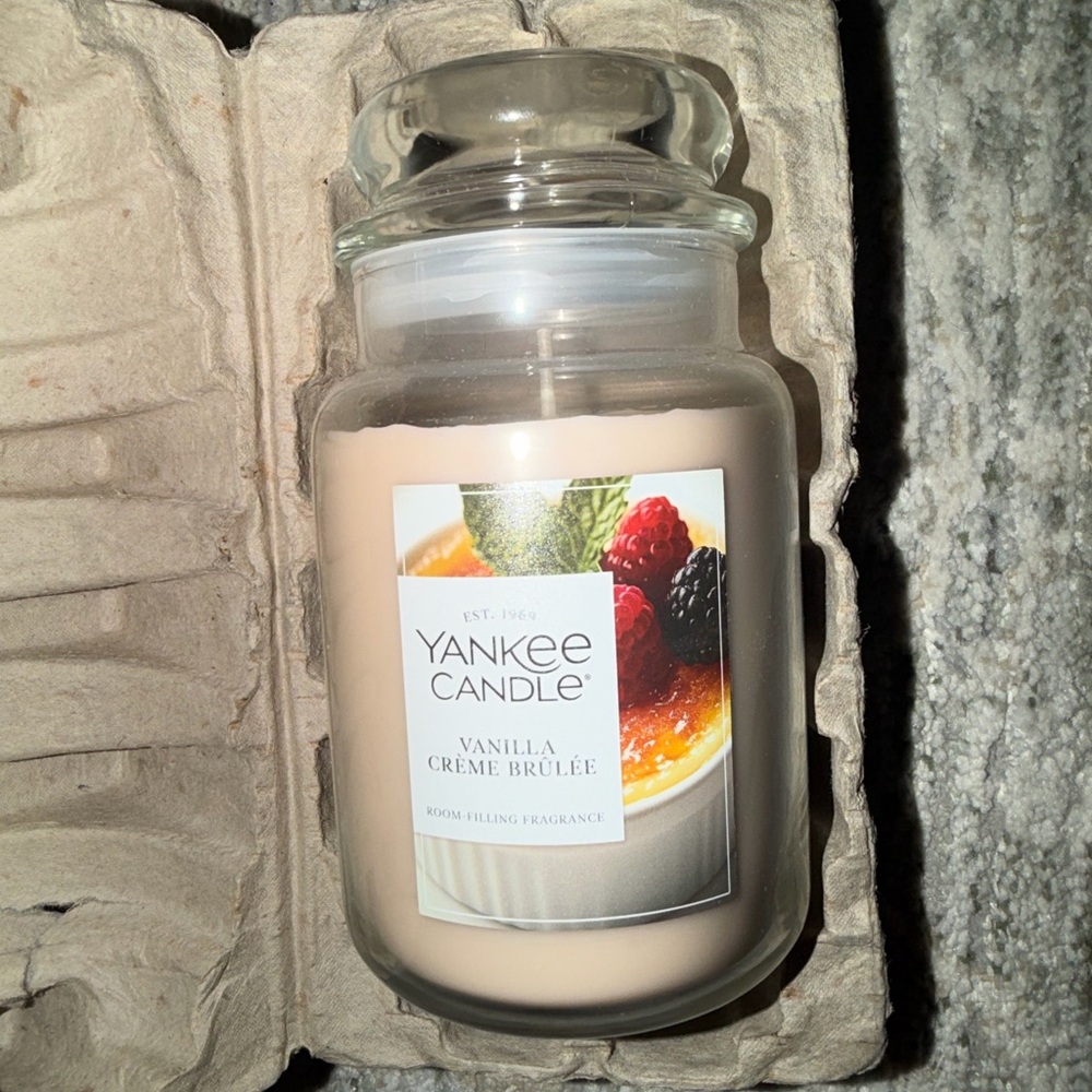 Yankee Candle Vanilla Creme Brulee Scented Jar 22 oz